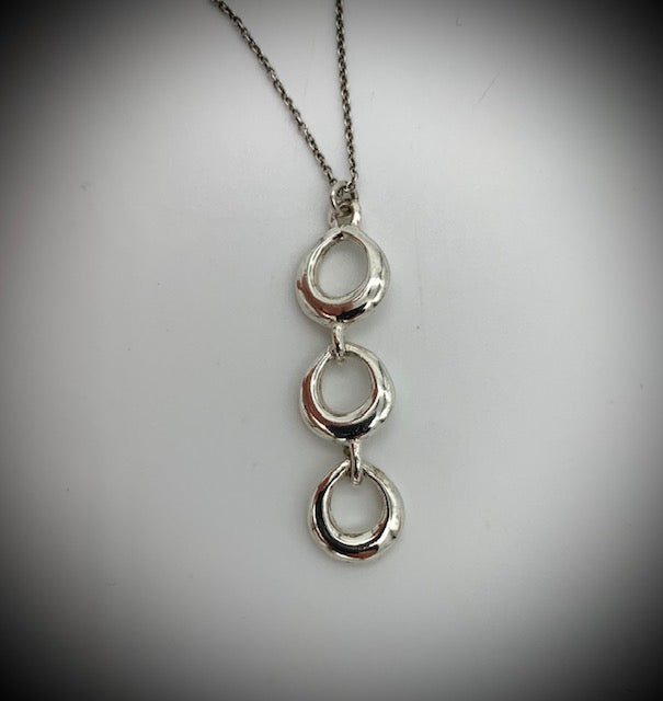 Three Small Loops Necklace - Jewelry Edgecomb Potters